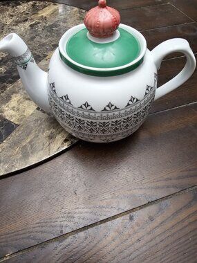 Arlington Designs Ceramic Teapot White Gray Design Green Red Top